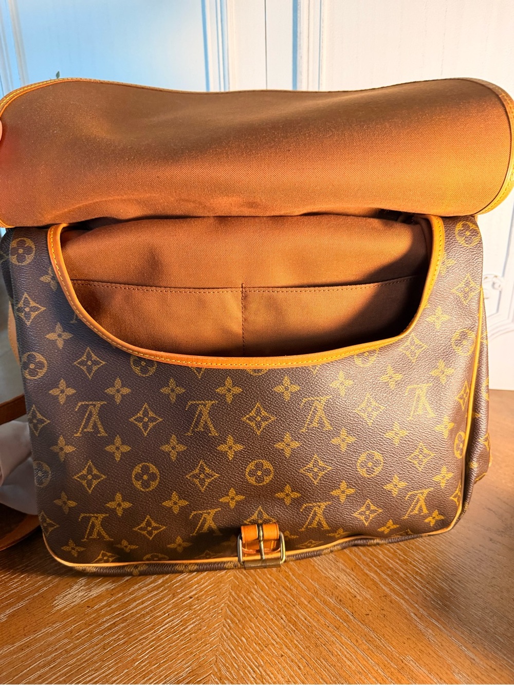 Louis Vuitton Monogram Canvas SAUMER 35 Messenger Bag SUPER NICE! Clean! - Picture 4 of 16